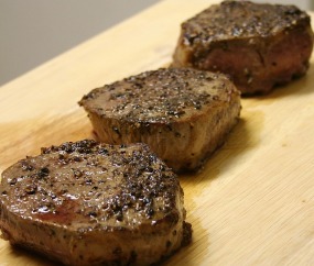 steaks-1235432_640